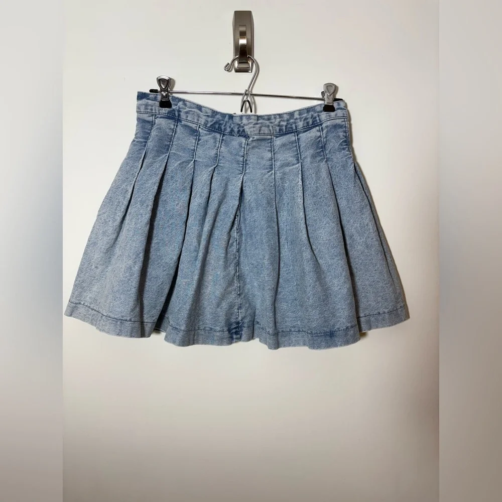 Almost famous denim pleated High Rise Mini skirt size M Blue
